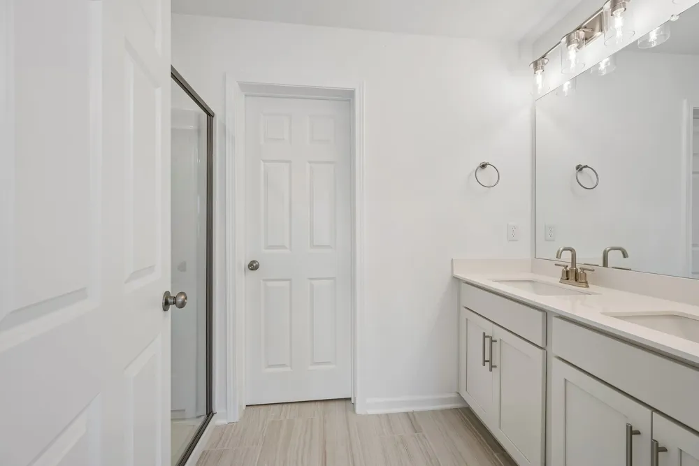 2587 Peaceful Valley Dr Columbia, TN 38401