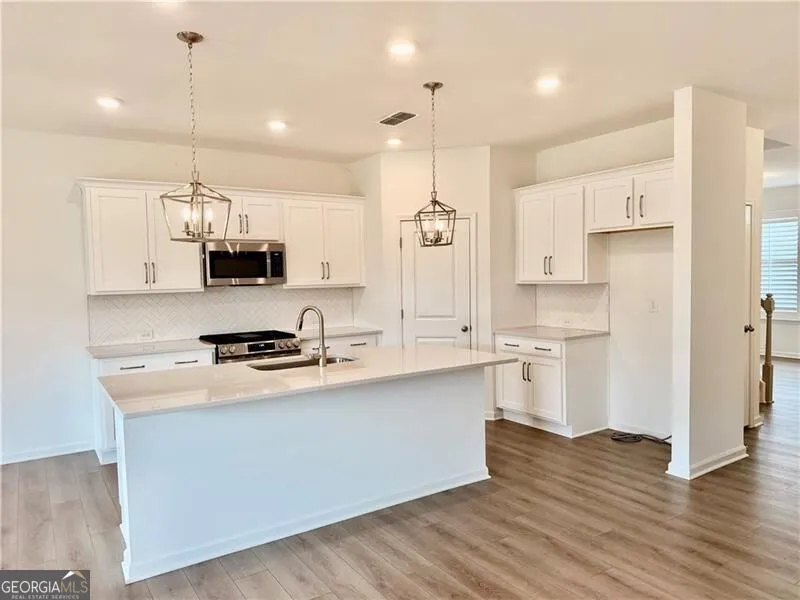 215 Foxhill DR Dawsonville, GA 30534