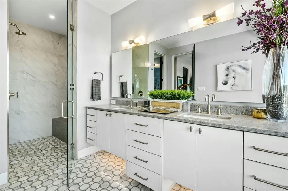 8209 Two Coves Drive Austin, TX 78730