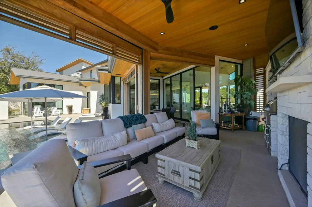 8209 Two Coves Drive Austin, TX 78730