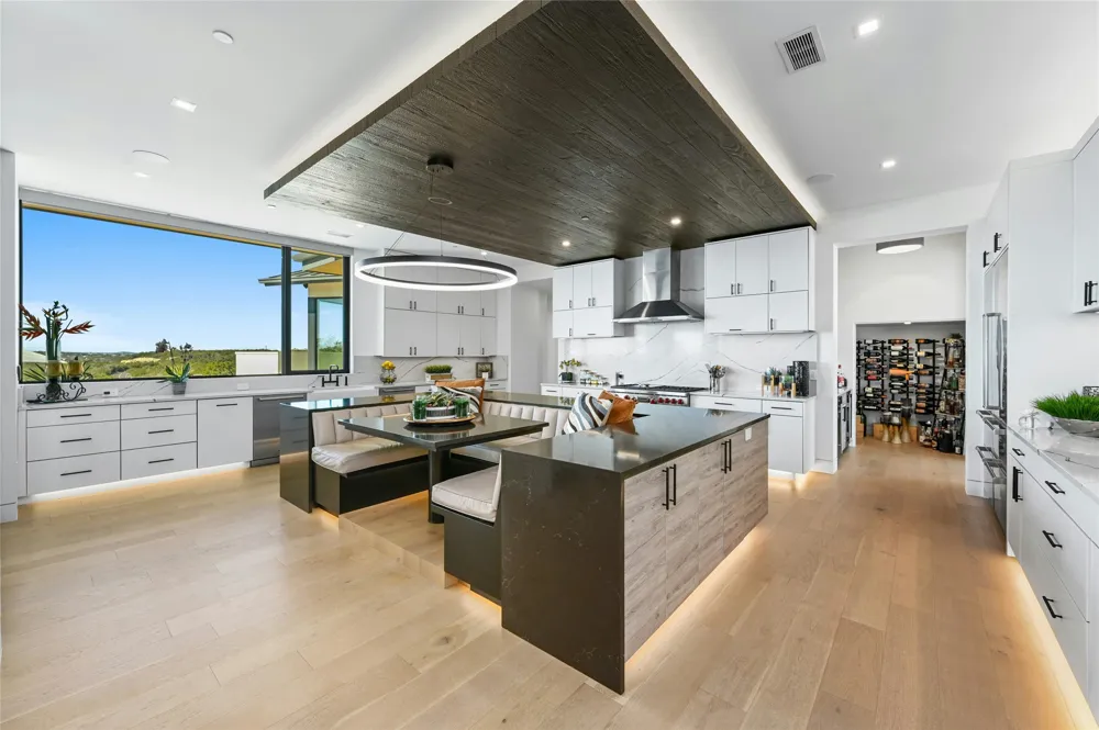 8209 Two Coves Drive Austin, TX 78730