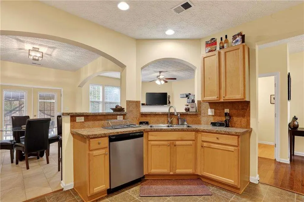5556 Cascade Run South Fulton, GA 30336