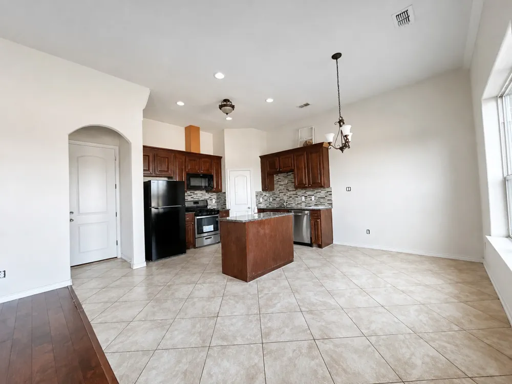 2361 Novin Drive Irving, TX 75062