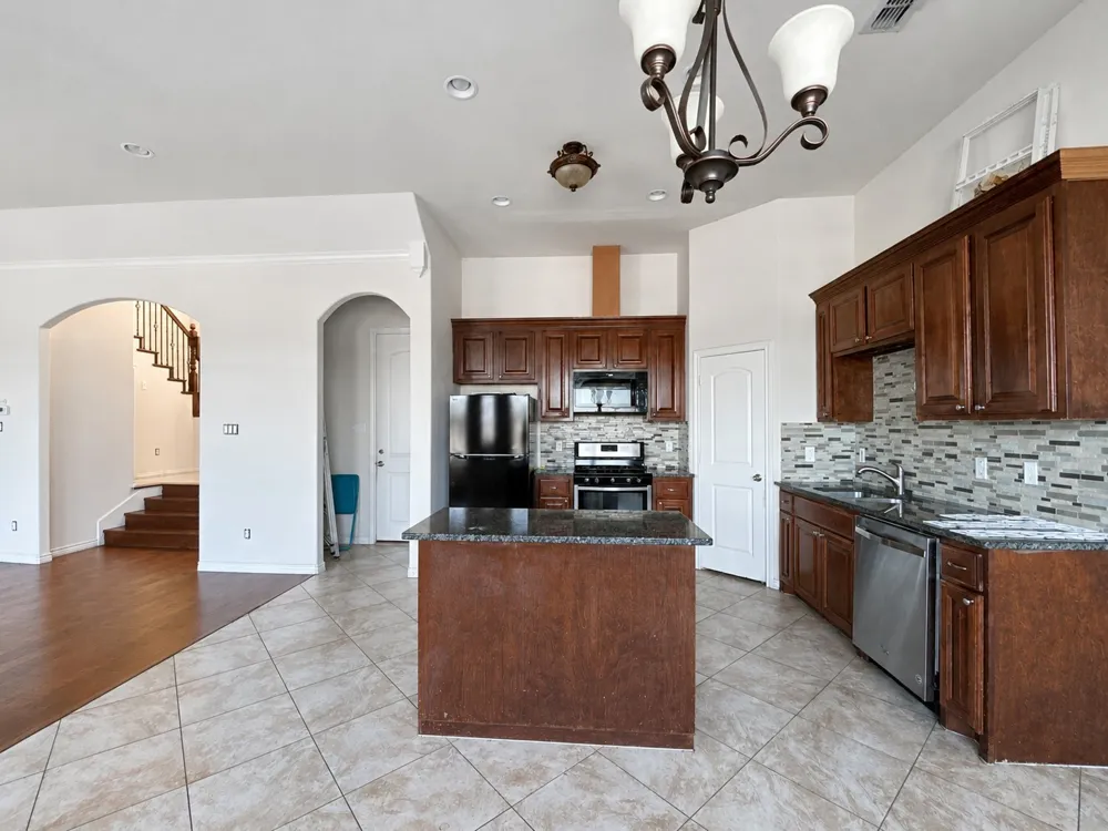 2361 Novin Drive Irving, TX 75062