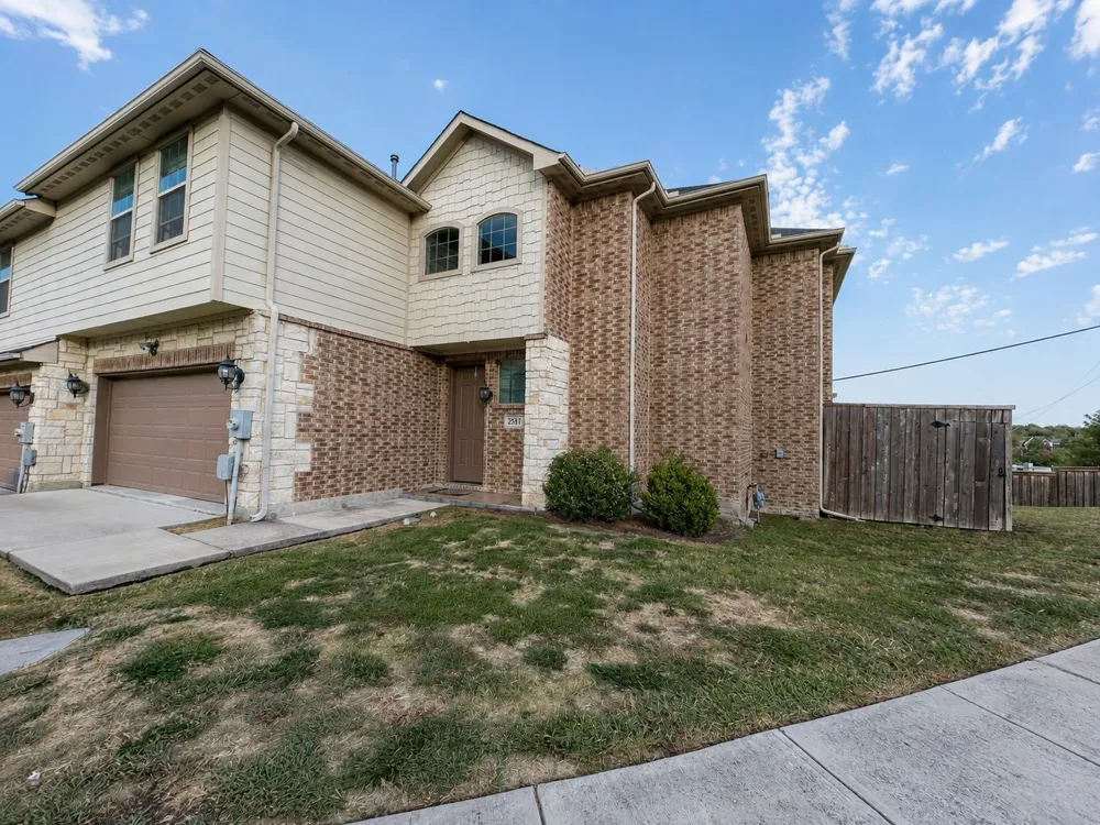2361 Novin Drive Irving, TX 75062
