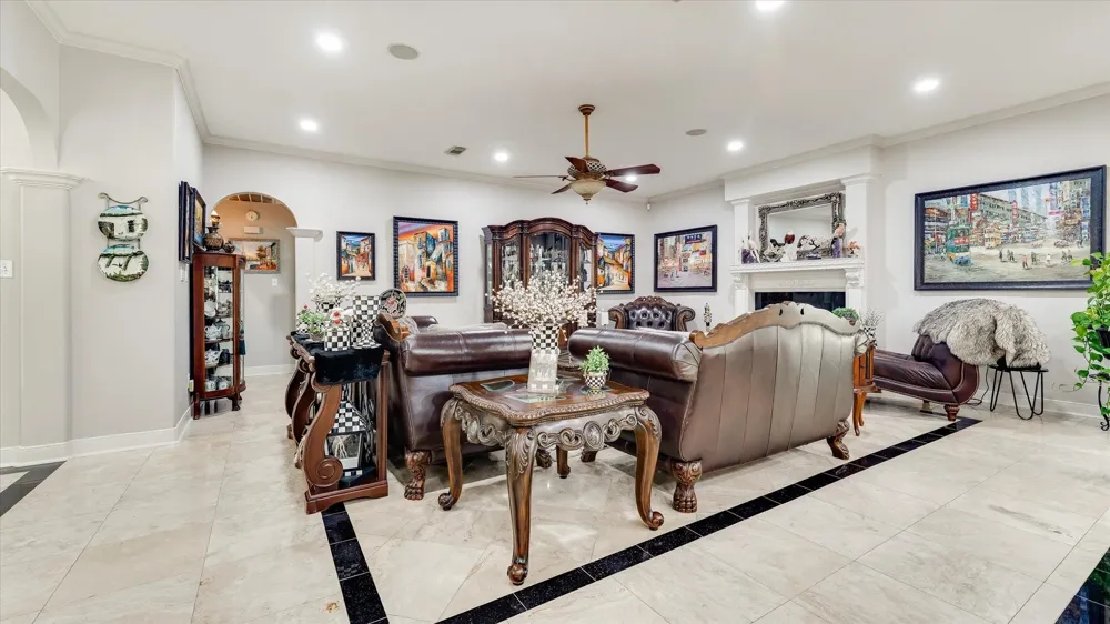 65 County Road 2209 Cleveland, TX 77327
