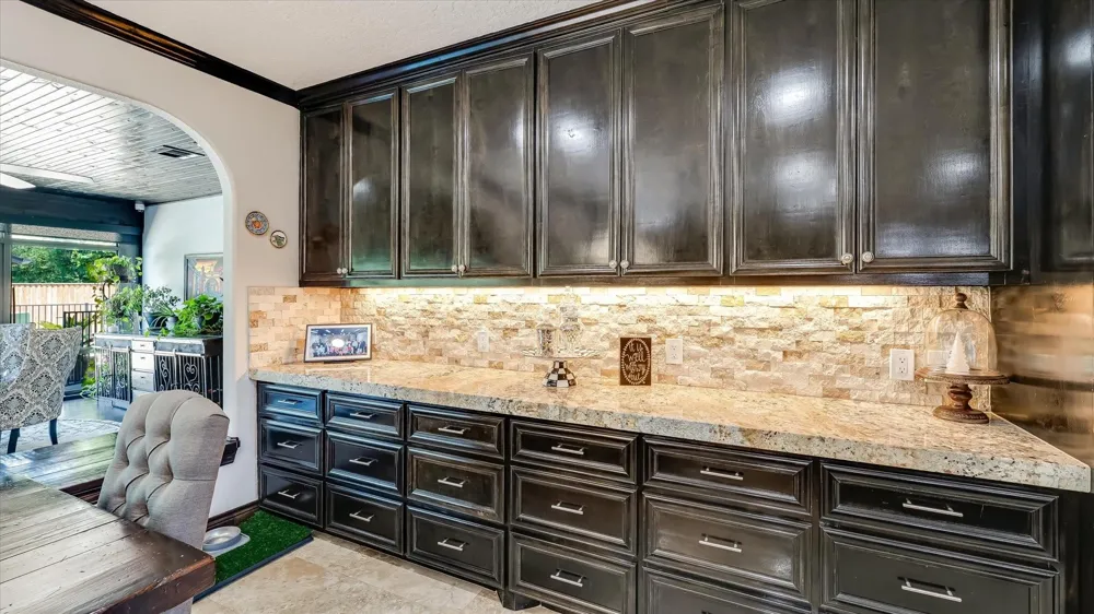 65 County Road 2209 Cleveland, TX 77327