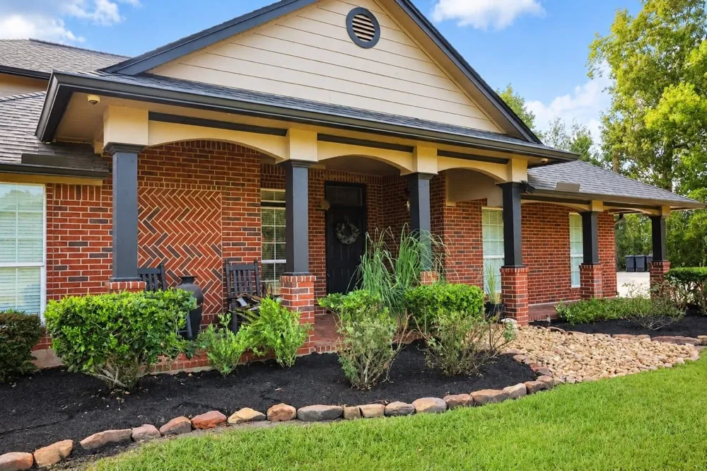 65 County Road 2209 Cleveland, TX 77327