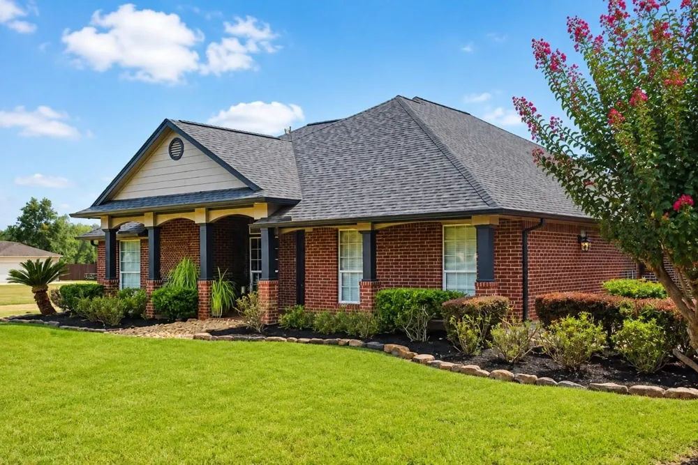 65 County Road 2209 Cleveland, TX 77327