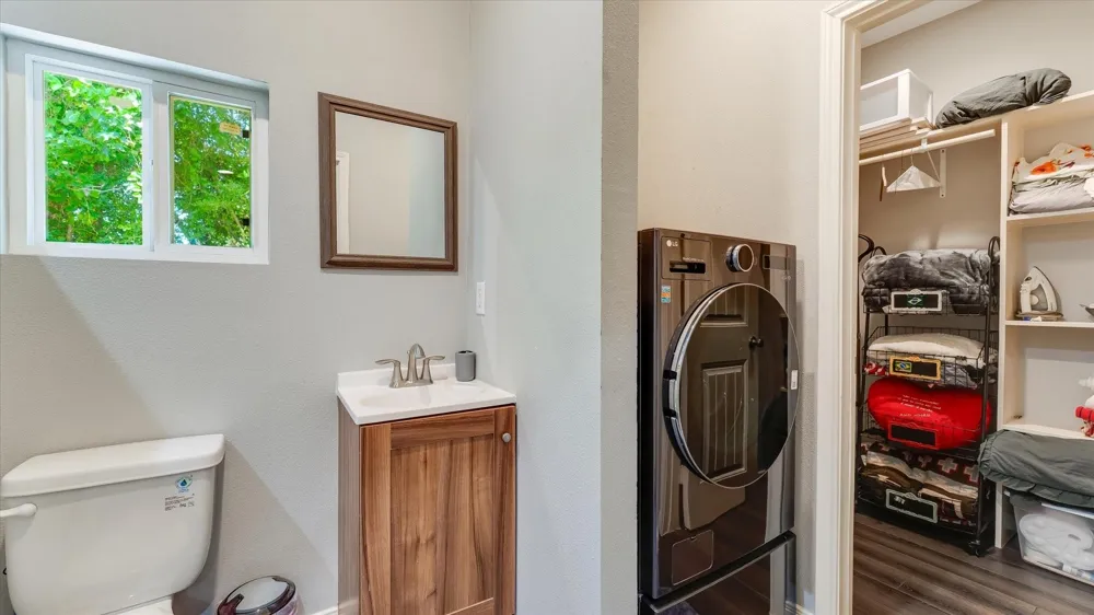 65 County Road 2209 Cleveland, TX 77327