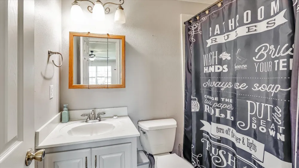 65 County Road 2209 Cleveland, TX 77327
