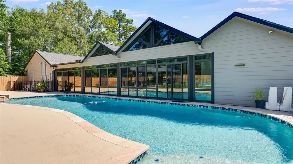 65 County Road 2209 Cleveland, TX 77327
