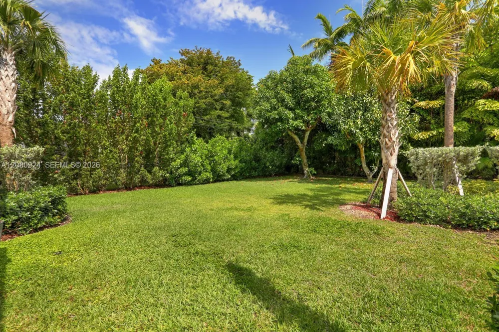 6121 SW 104th St Pinecrest, FL 33156