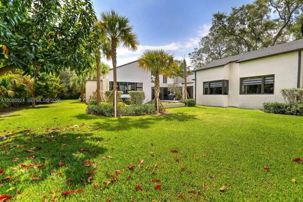 6121 SW 104th St Pinecrest, FL 33156