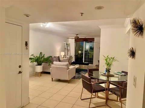 1650 Coral Way #504