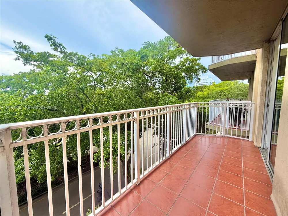 1650 Coral Way #504 Miami, FL 33145