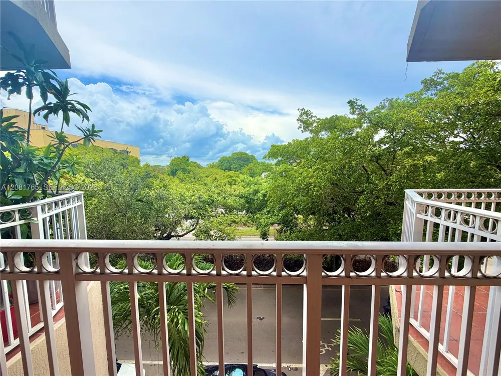 1650 Coral Way #504 Miami, FL 33145