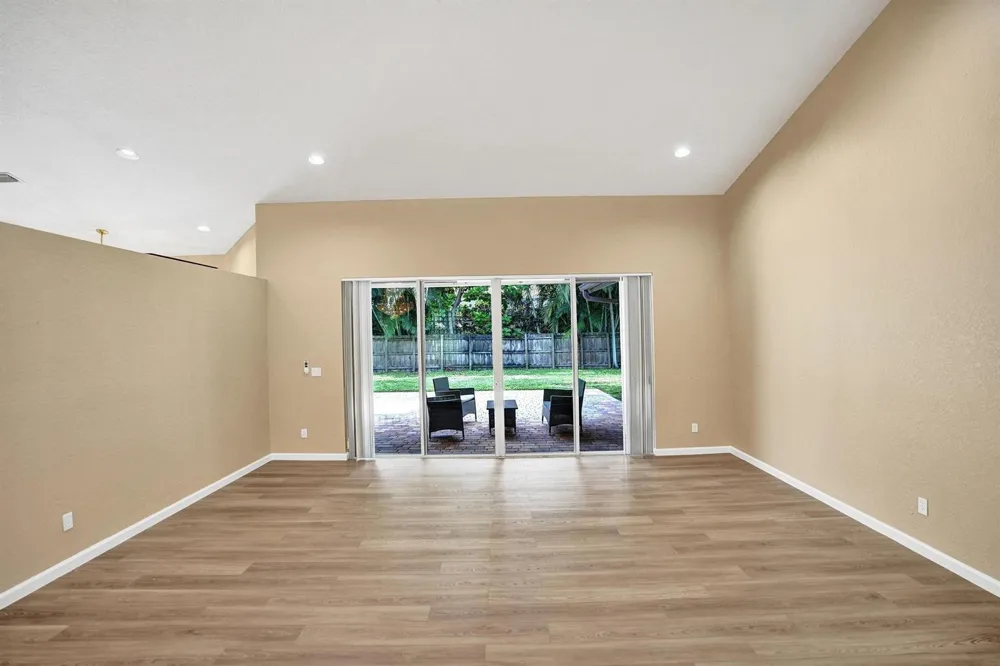 10255 GUATEMALA STREET Cooper City, FL 33026