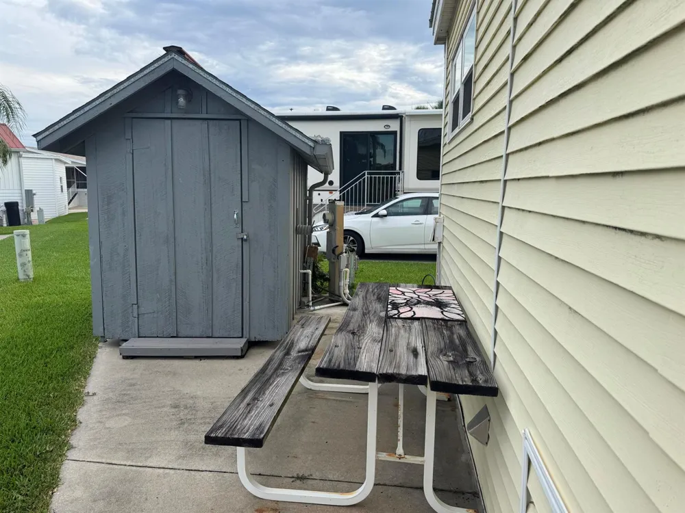 5374 SE 64th Terrace Okeechobee, FL 34974