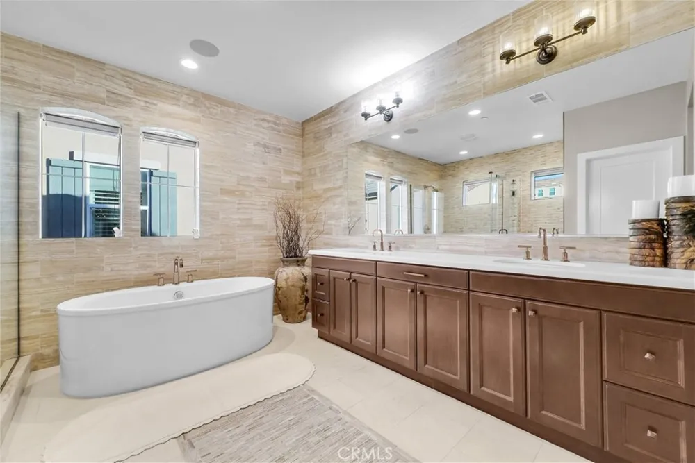 1164 Portola Oaks Dr Lake Forest, CA 92610