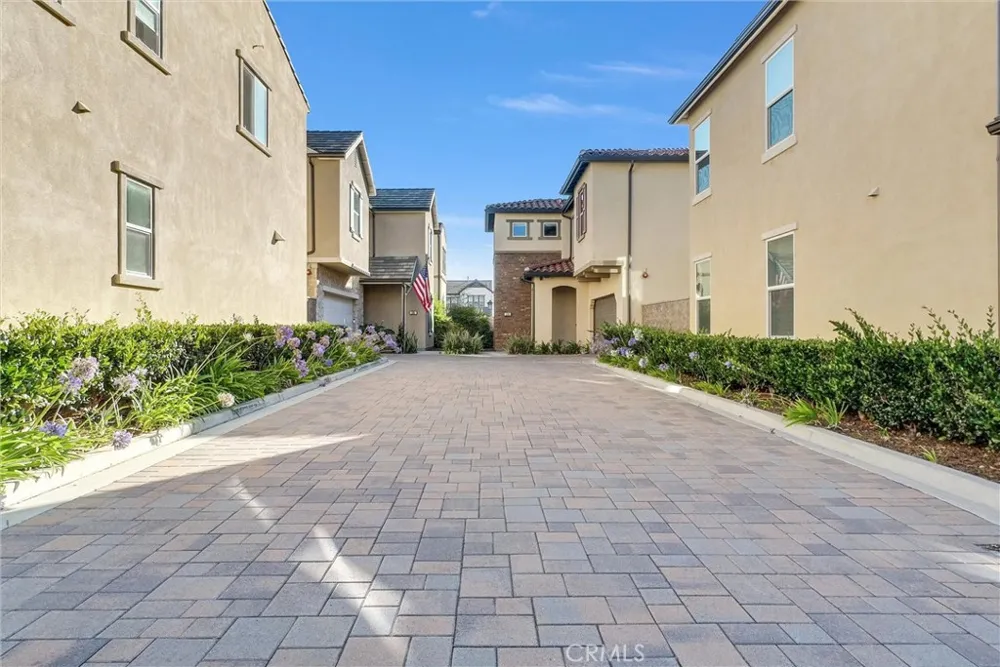 1164 Portola Oaks Dr Lake Forest, CA 92610