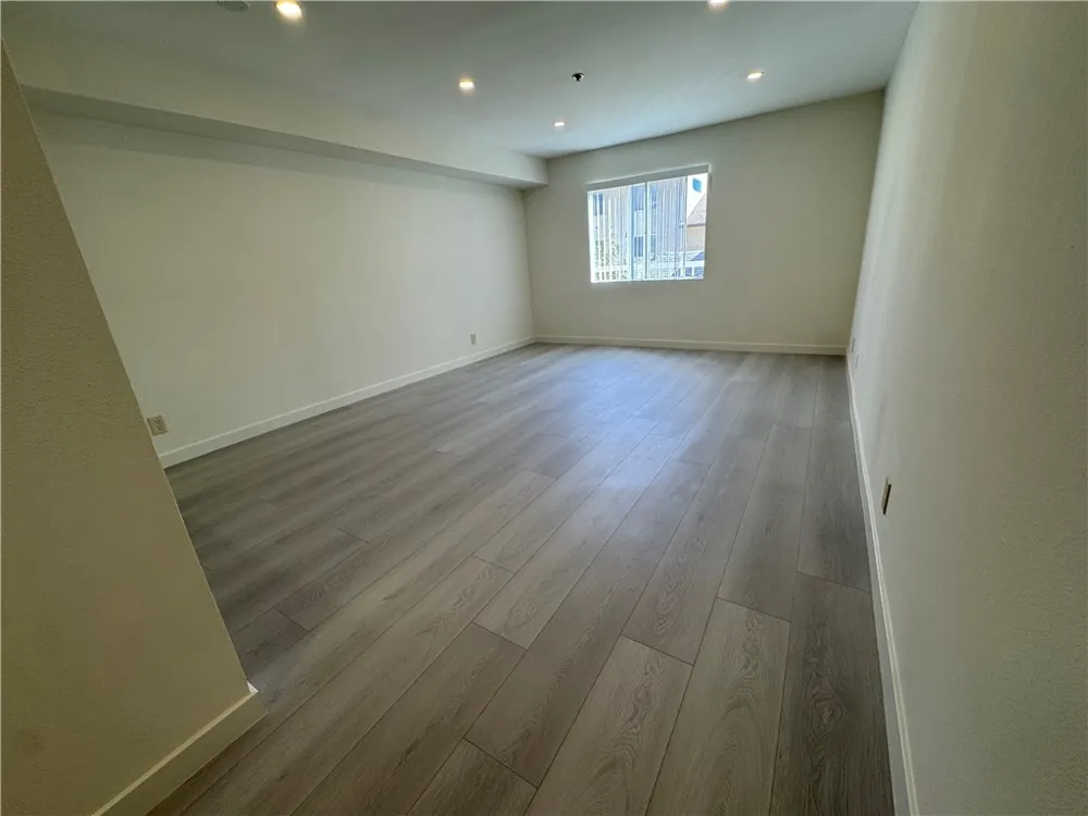 2616 Canada #102 Glendale, CA 91208