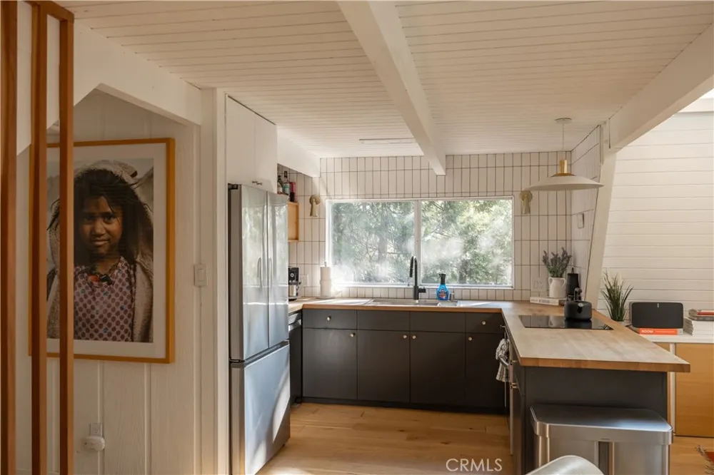 399 Rainier Road Lake Arrowhead, CA 92352