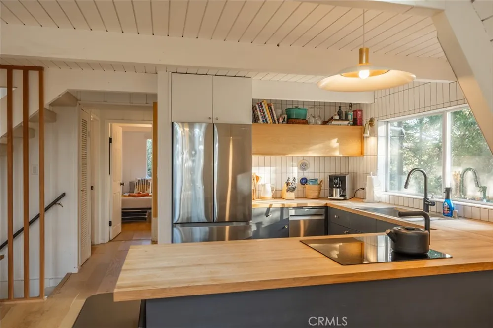399 Rainier Road Lake Arrowhead, CA 92352