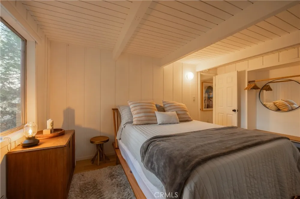 399 Rainier Road Lake Arrowhead, CA 92352