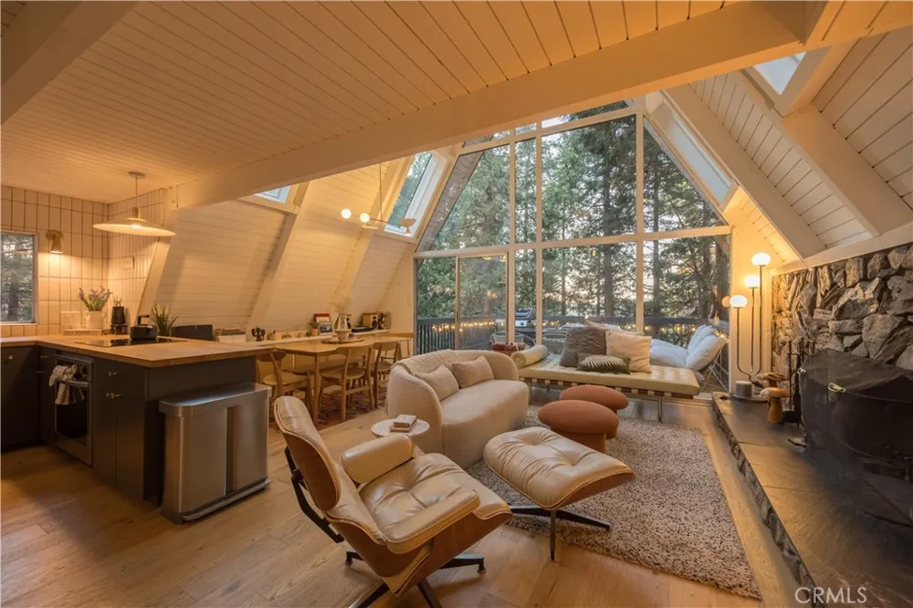 399 Rainier Road Lake Arrowhead, CA 92352