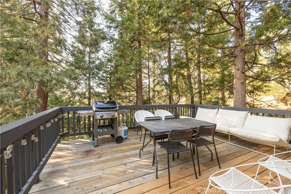 399 Rainier Road Lake Arrowhead, CA 92352