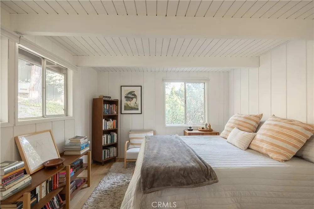 399 Rainier Road Lake Arrowhead, CA 92352
