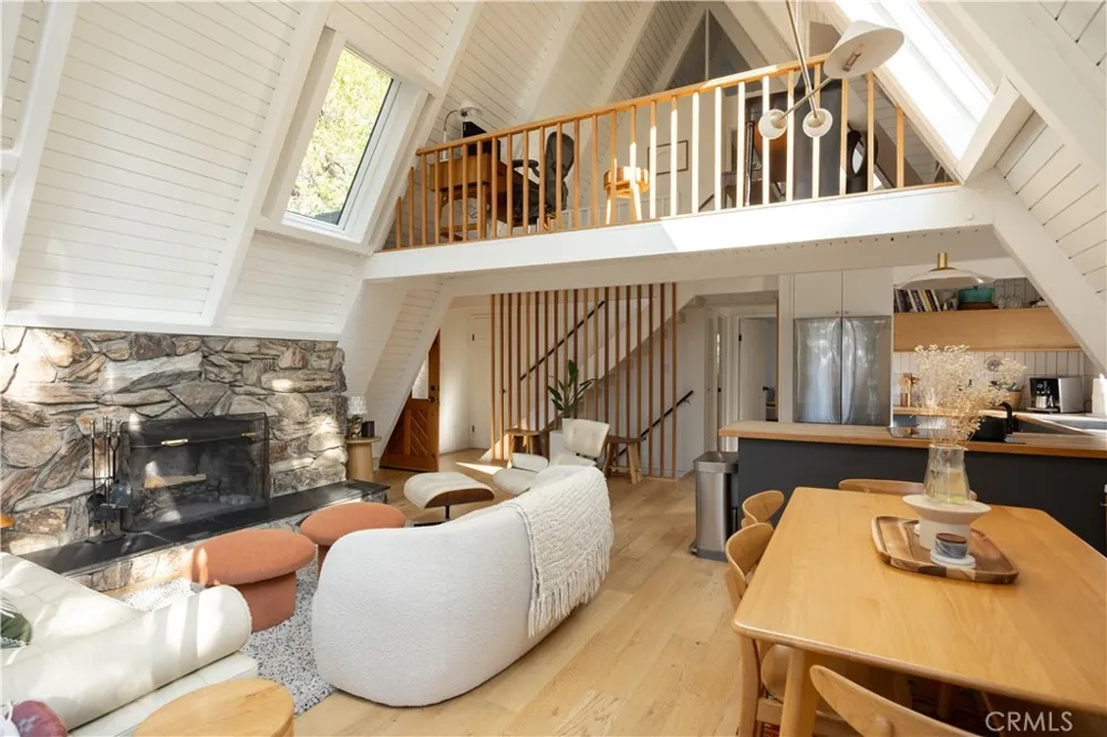 399 Rainier Road Lake Arrowhead, CA 92352