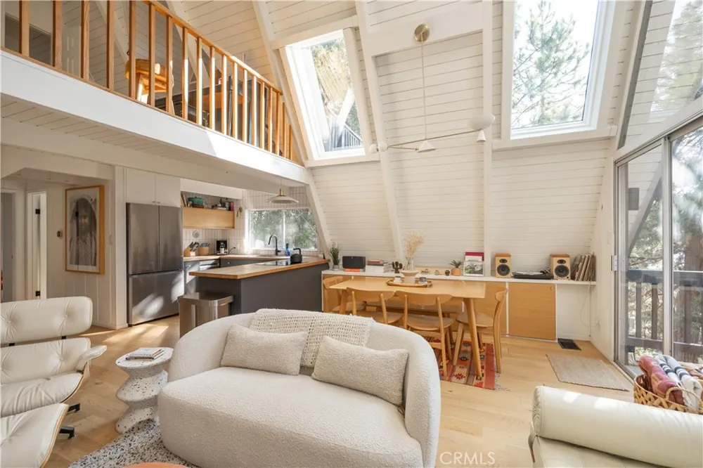399 Rainier Road Lake Arrowhead, CA 92352