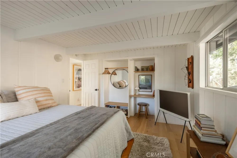 399 Rainier Road Lake Arrowhead, CA 92352