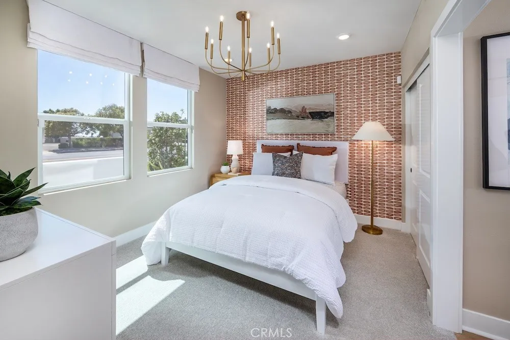 1083 E Scenic Drive Orange, CA 92867