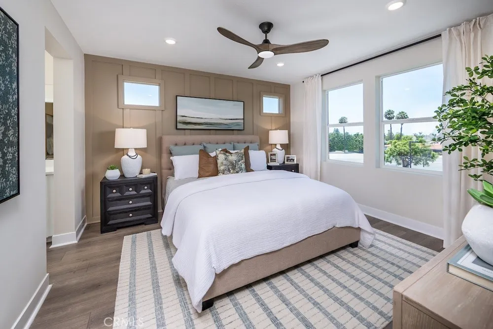 1083 E Scenic Drive Orange, CA 92867