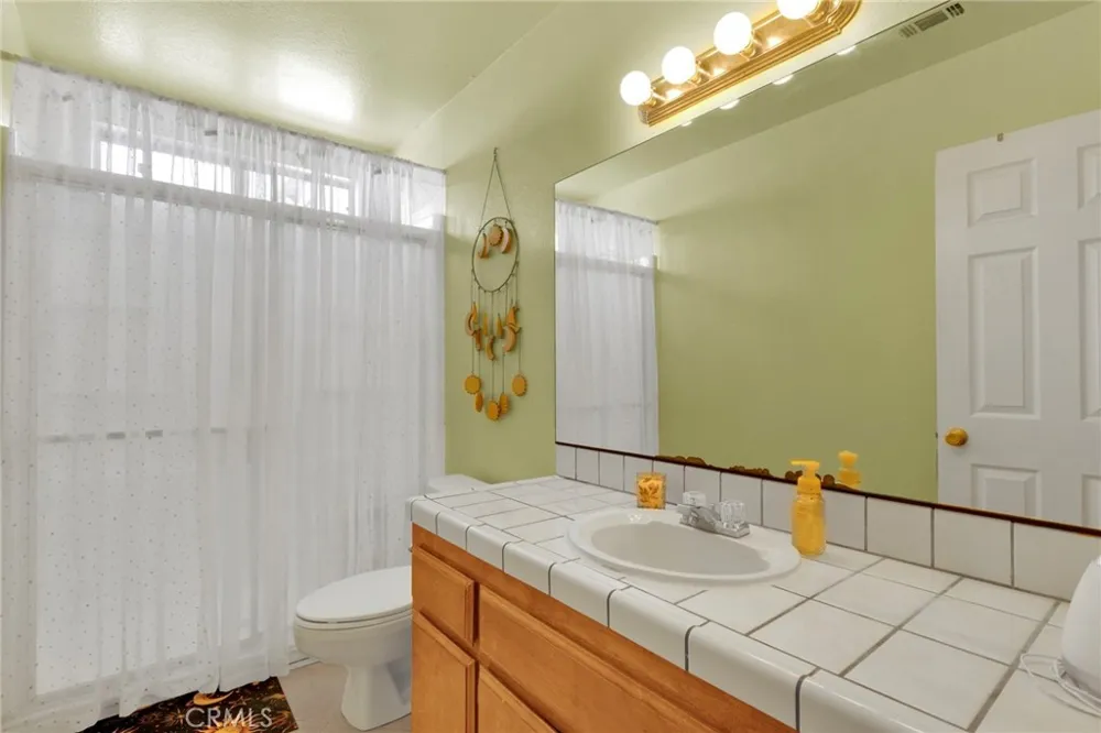 12745 Yellowstone Victorville, CA 92395