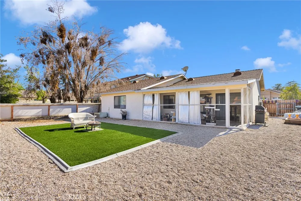 12745 Yellowstone Victorville, CA 92395