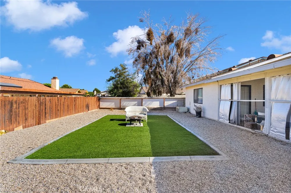 12745 Yellowstone Victorville, CA 92395