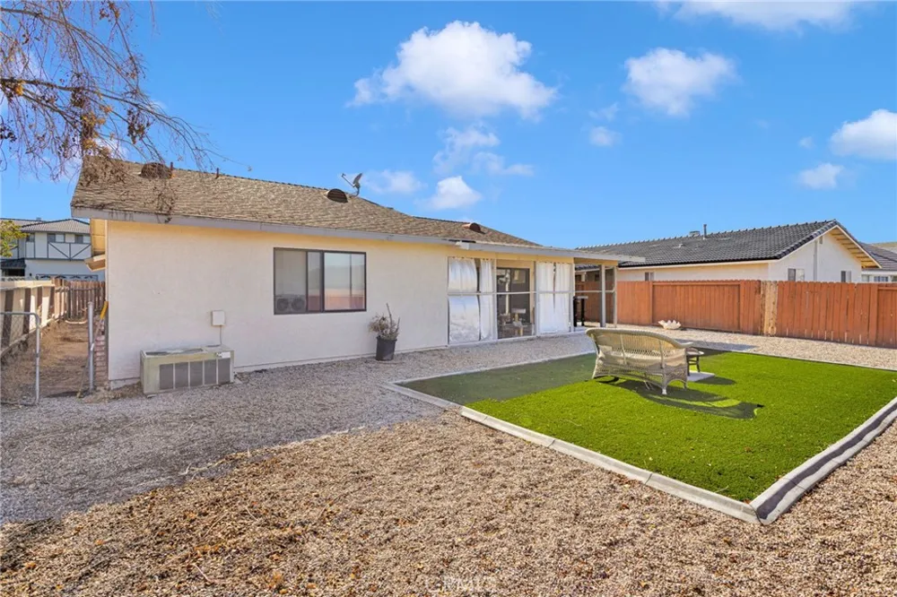 12745 Yellowstone Victorville, CA 92395