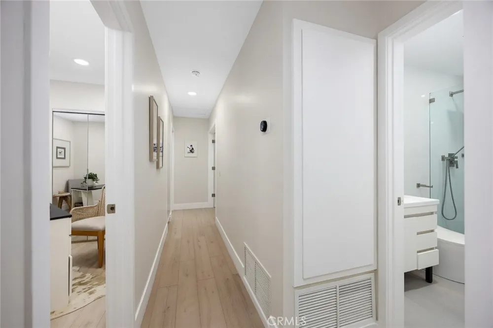 10842 Owens Tujunga, CA 91042