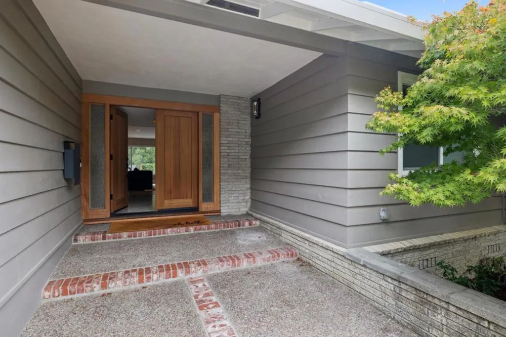 1818 Loyola Drive Burlingame, CA 94010