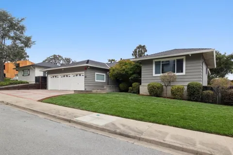 1818 Loyola Drive