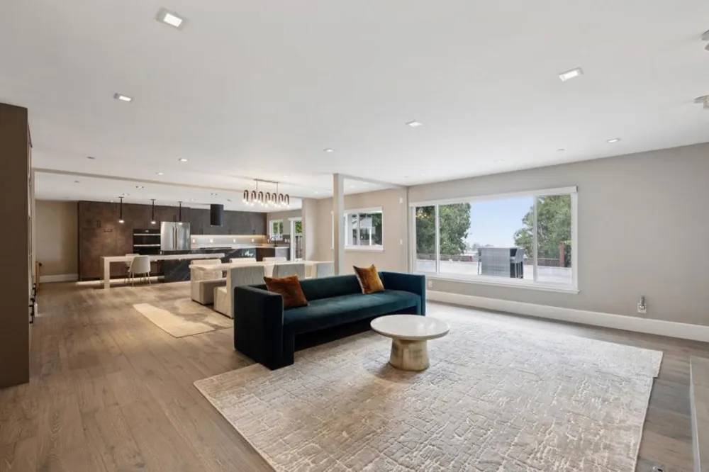 1818 Loyola Drive Burlingame, CA 94010