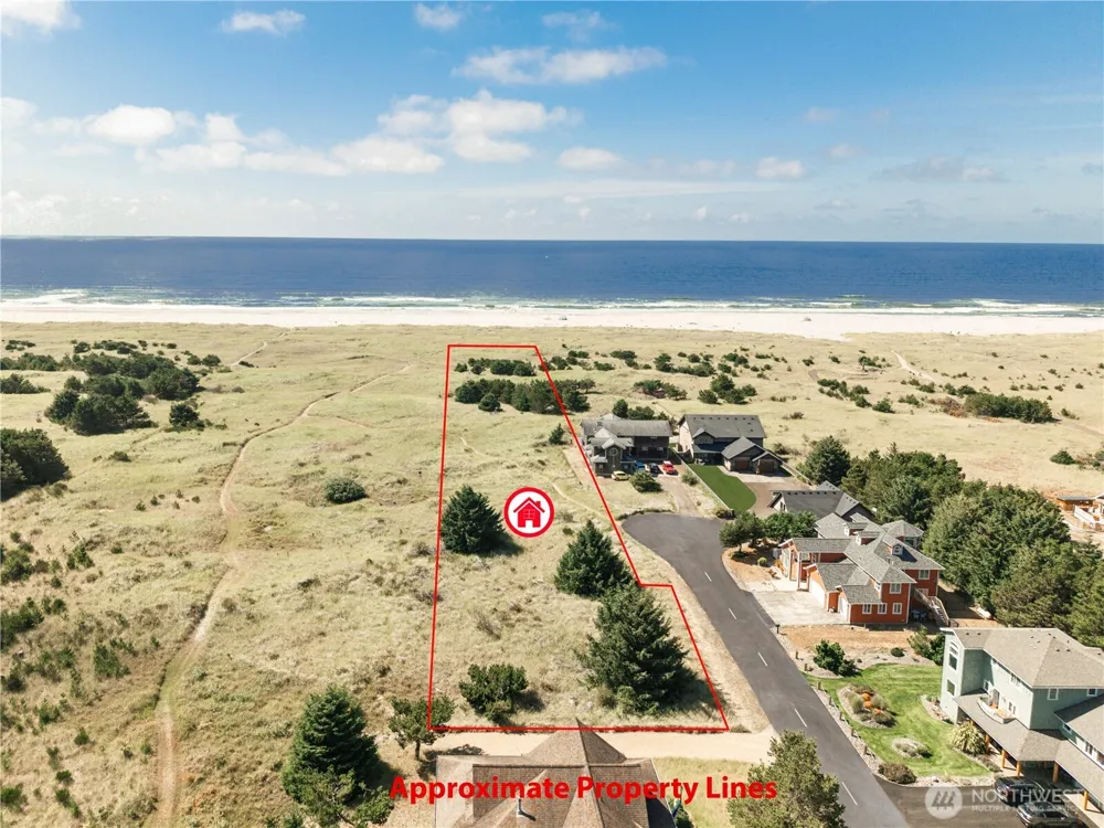 235 25th Street NW Long Beach, WA 98631