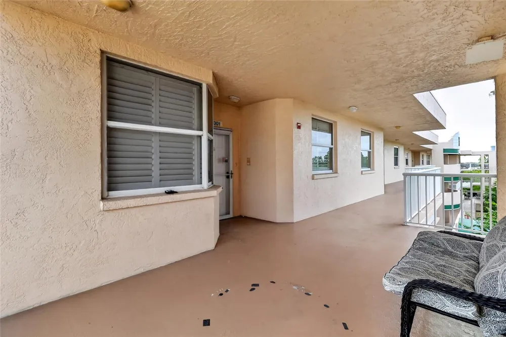6251 SHORELINE DRIVE #2301 Seminole, FL 33708