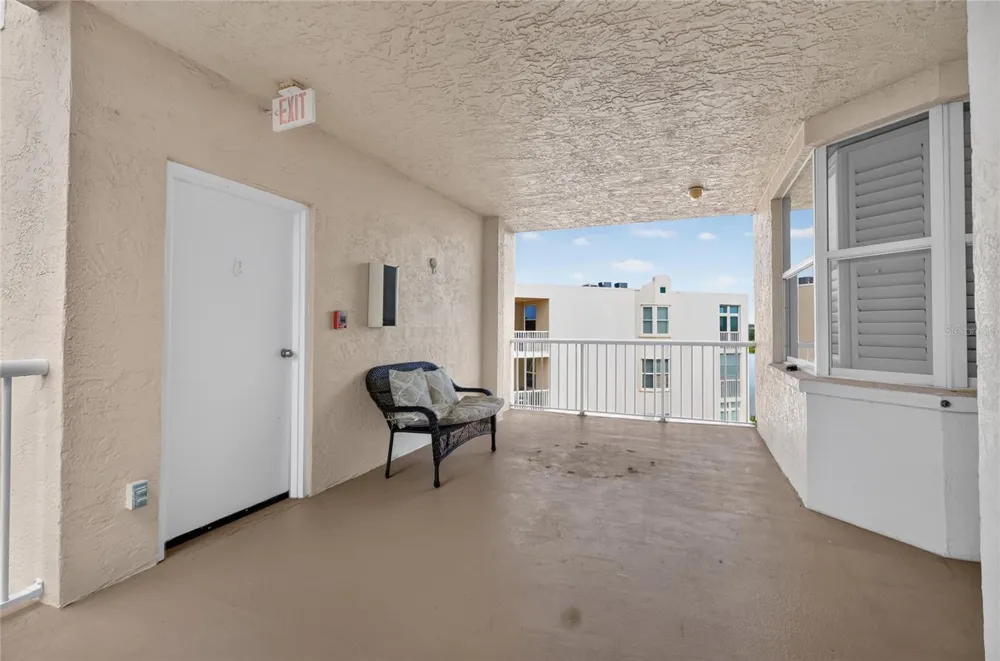 6251 SHORELINE DRIVE #2301 Seminole, FL 33708