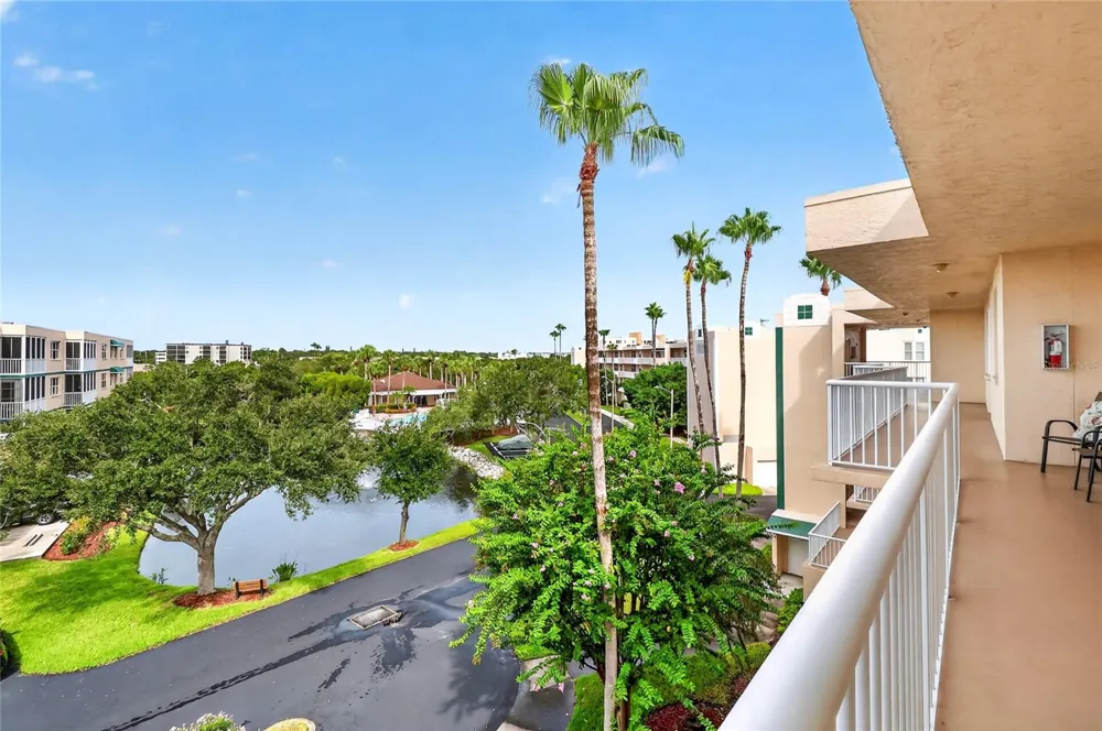 6251 SHORELINE DRIVE #2301 Seminole, FL 33708