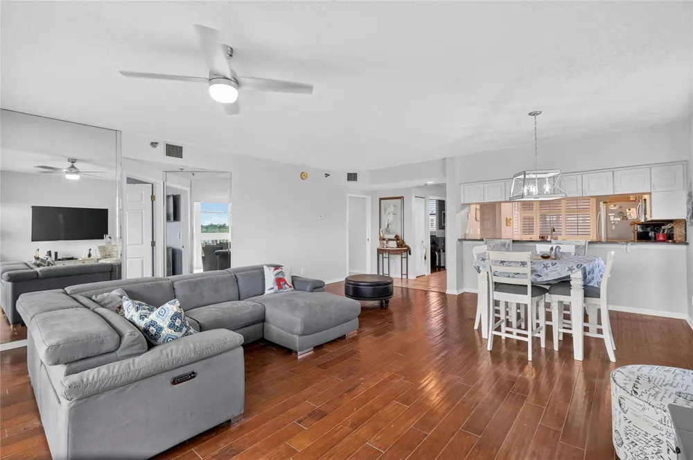 6251 SHORELINE DRIVE #2301 Seminole, FL 33708